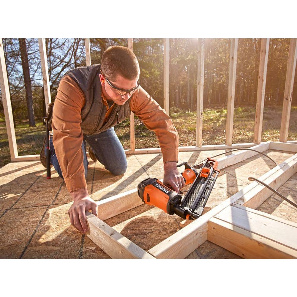 Pneumatic 21-Degree 3-1/2 in. Round Head Framing Nailer - Image 4