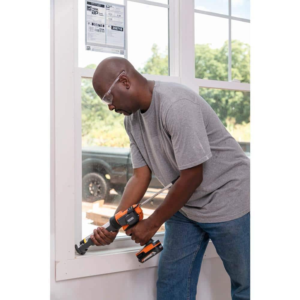 18V Cordless 10 oz. Caulk Gun and Adhesive Gun - Image 9