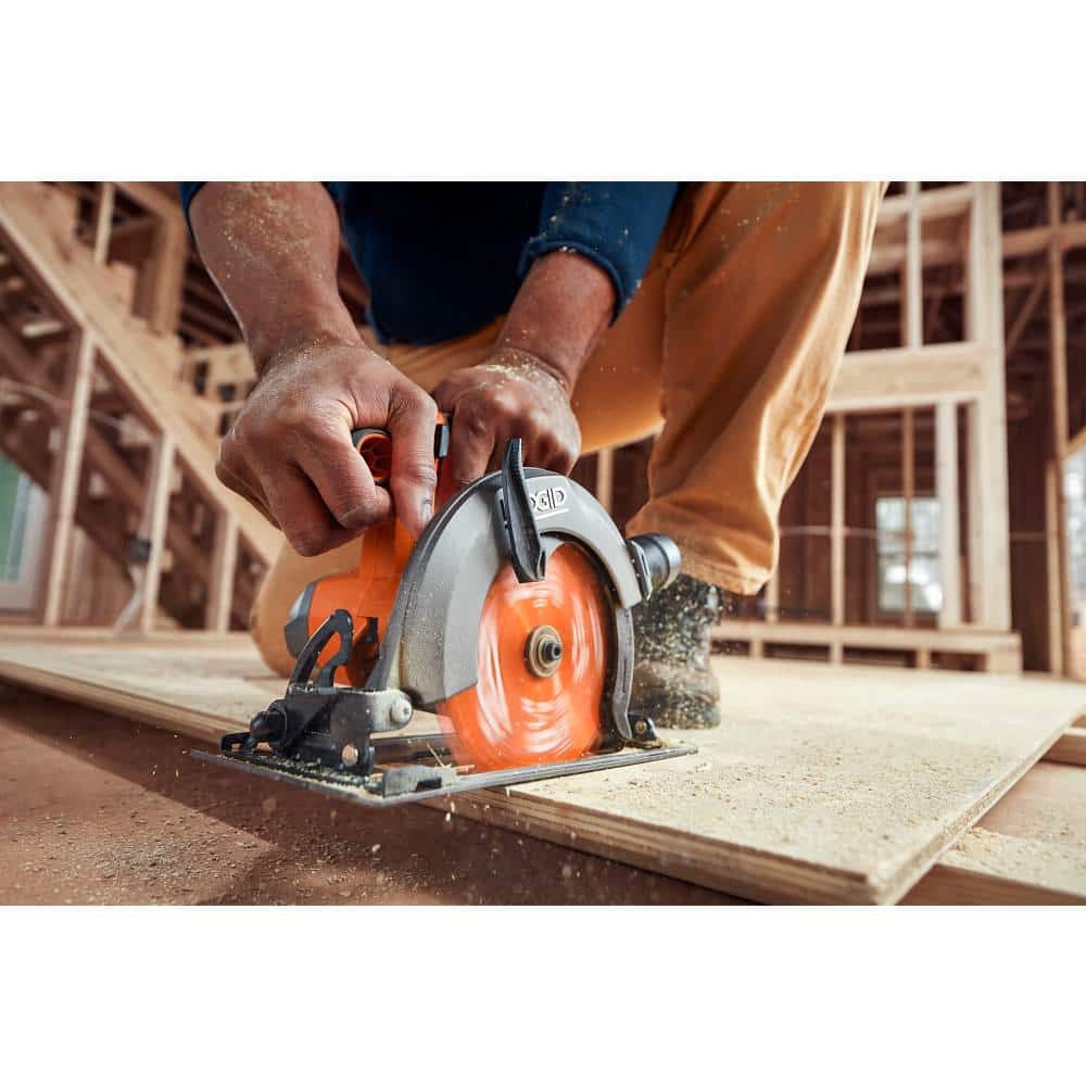 18V Cordless 6-Tool Combo Kit with 2.0 Ah Battery, 4.0 Ah Battery, Charger, and Bag - Image 9